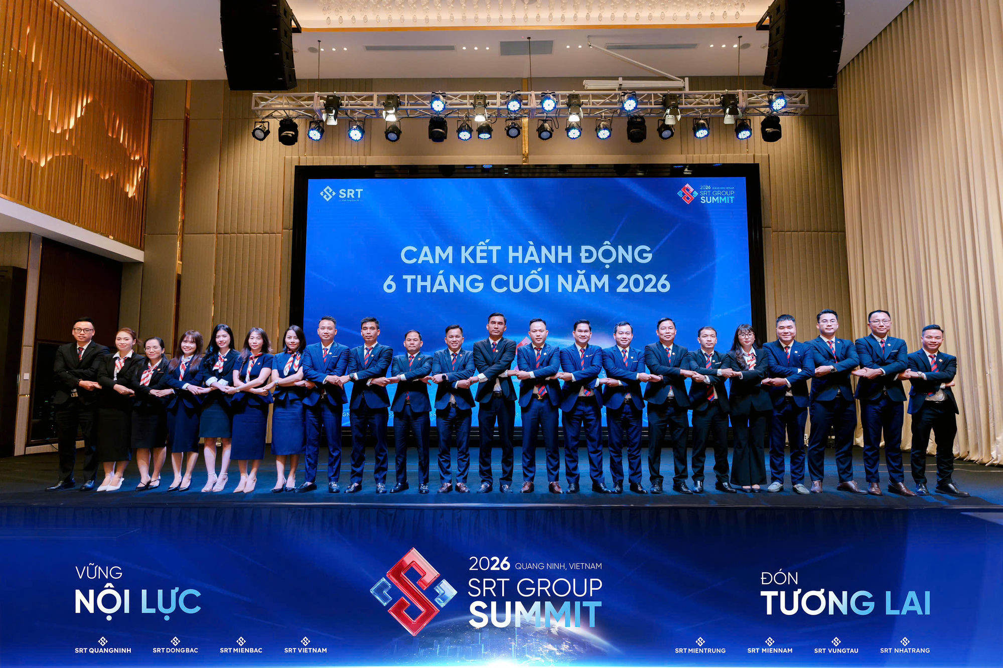 Đại diện các chi nhánh SRT Group tại lễ cam kết hành động